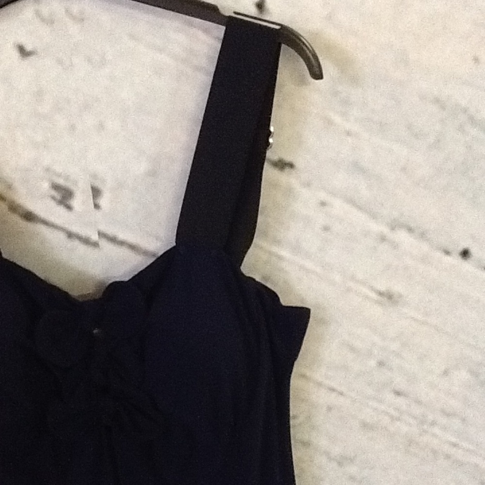 Keyhole Dress - Picture 5 of 7